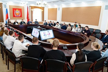 В Колонном зале голосовали студенты юракадемии